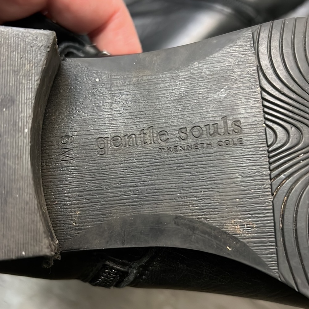 LEATHER MOTO STYLE BIKER BOOTIES GENTLE SOULS BY KENNETH COLE 6 - Picture 14 of 15